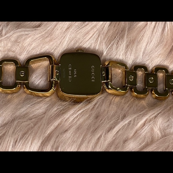 1️⃣0️⃣0️⃣0️⃣ Gucci G-Gold-Tone Diamond Watch🛍🎁 - Picture 5 of 11